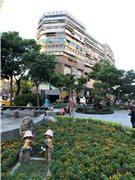 鄰近師範名人居社區推薦-萬象大樓，位於台北市大安區